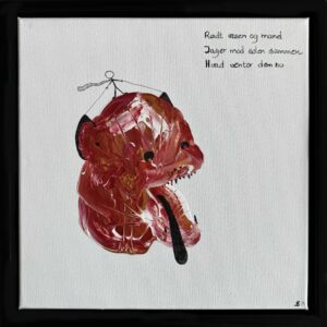 En person balancerer på et rødt væsen og holder blidt fast i dets ører.